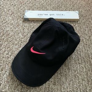 Nike Dry-Fit Women’s Hat